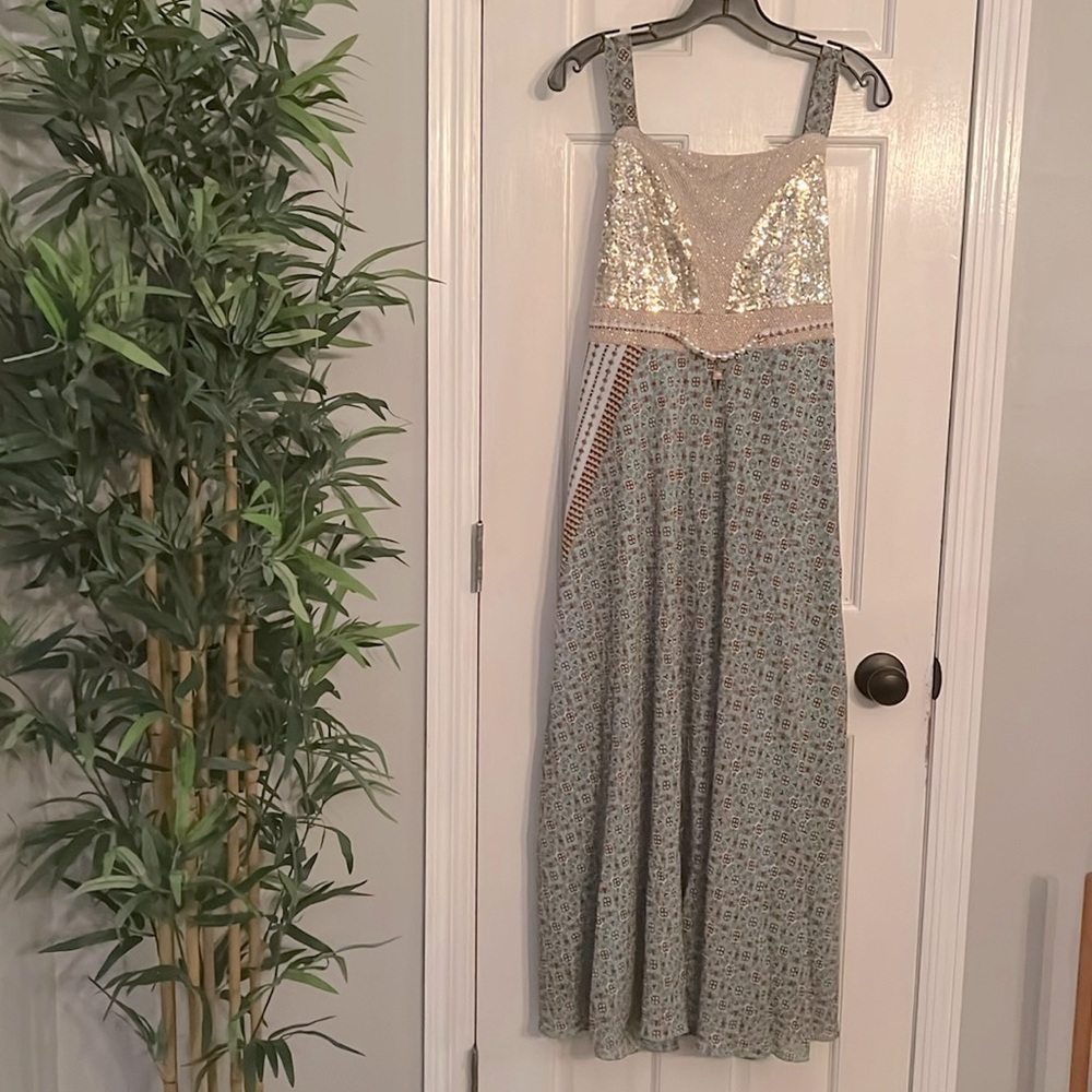 Elegant Sequin and Patterned Maxi Dress